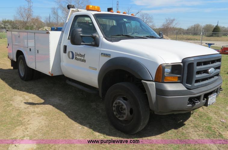 image for item B4652 2007 Ford F550 XL Super Duty service truck