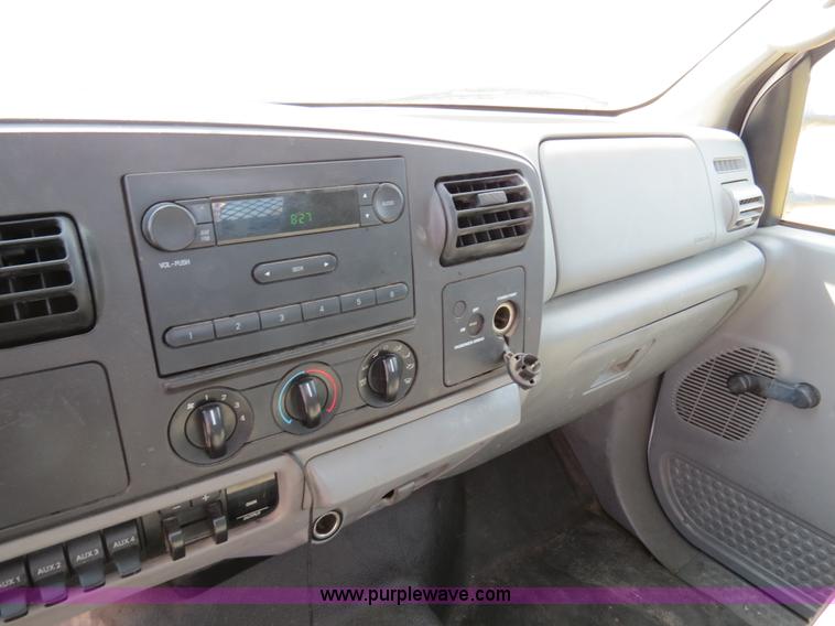 image for item B4652 2007 Ford F550 XL Super Duty service truck