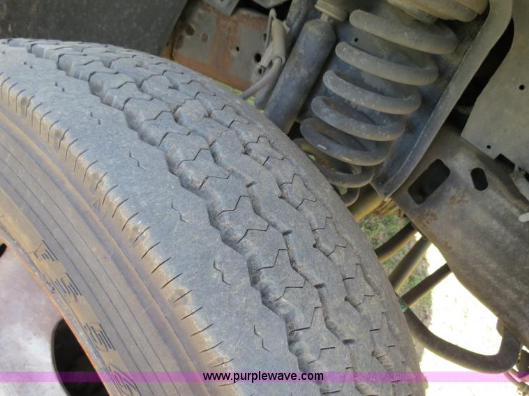 image for item B4652 2007 Ford F550 XL Super Duty service truck