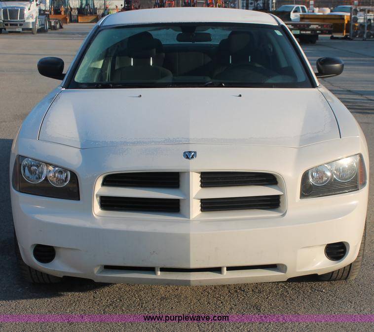 image for item E2909 2008 Dodge Charger SXT