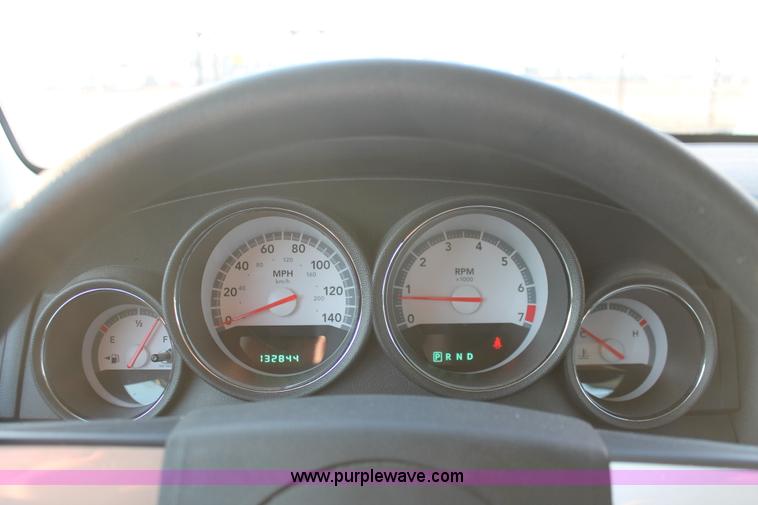 image for item E2909 2008 Dodge Charger SXT