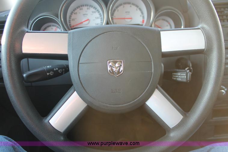 image for item E2909 2008 Dodge Charger SXT