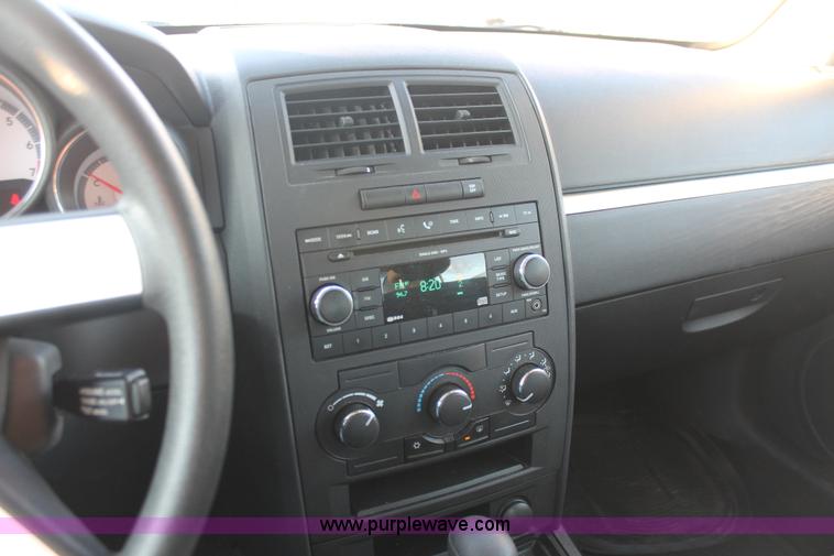image for item E2909 2008 Dodge Charger SXT