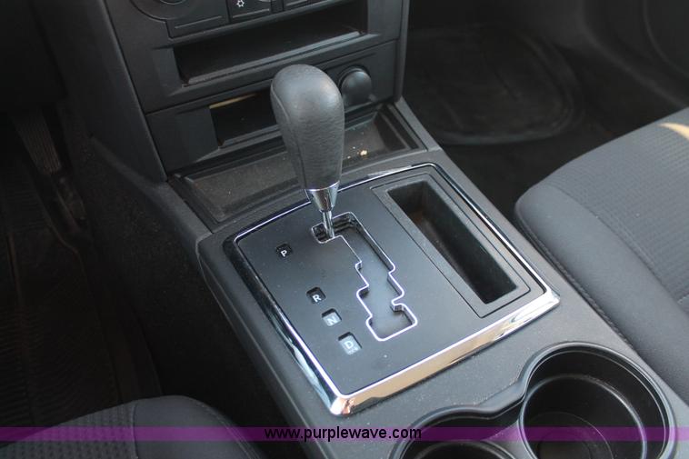 image for item E2909 2008 Dodge Charger SXT