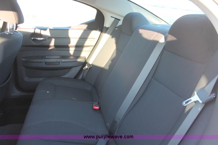 image for item E2909 2008 Dodge Charger SXT
