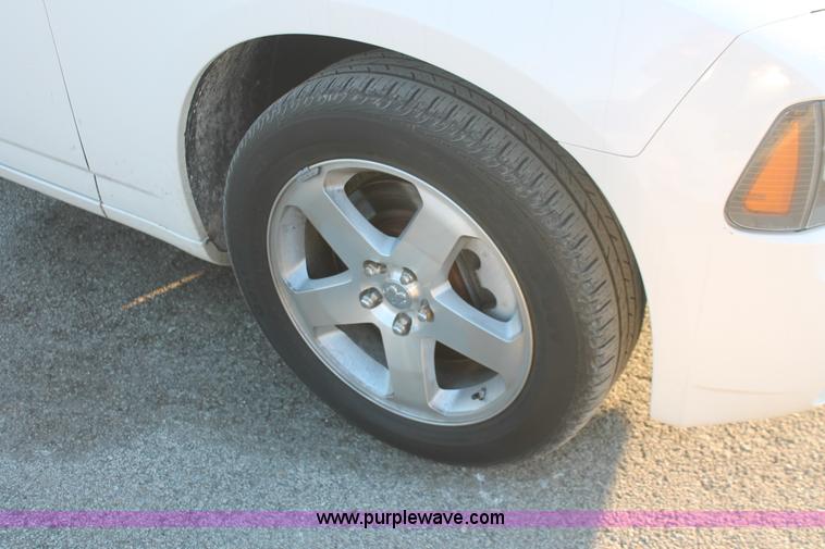 image for item E2909 2008 Dodge Charger SXT