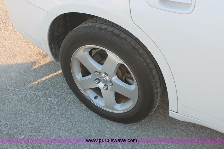 image for item E2909 2008 Dodge Charger SXT