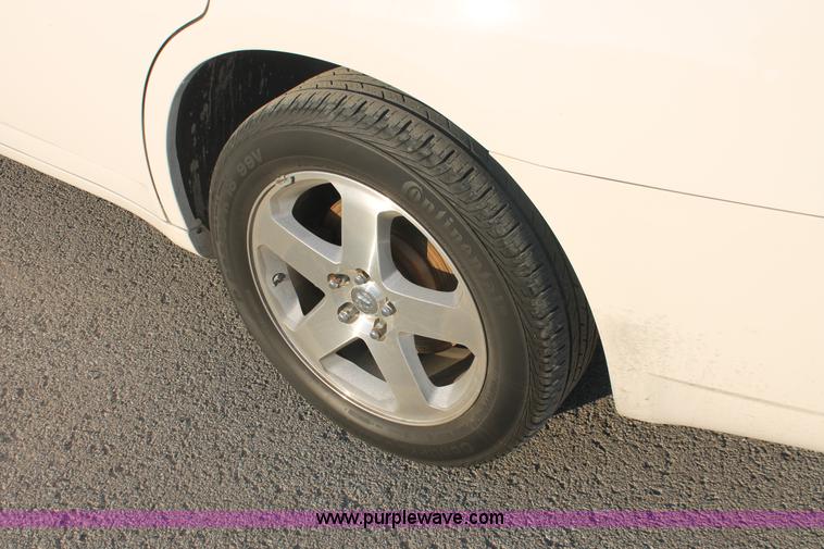 image for item E2909 2008 Dodge Charger SXT