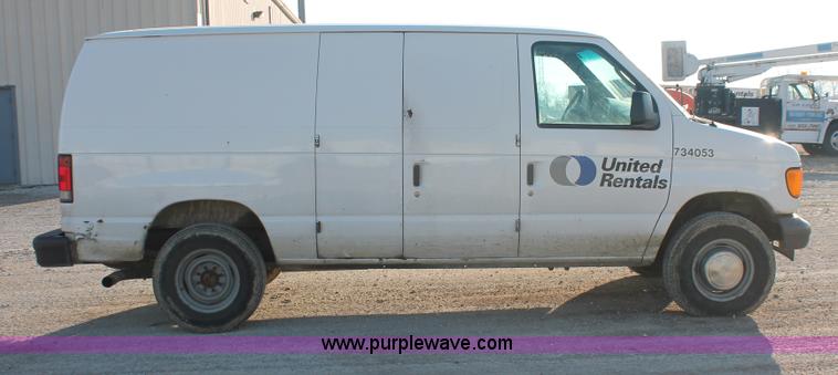 image for item E2910 2005 Ford E350 Super Duty van