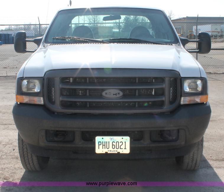 image for item E2911 2004 Ford F250 Super Duty XL SuperCab pickup truck