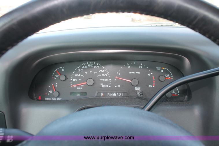 image for item E2911 2004 Ford F250 Super Duty XL SuperCab pickup truck