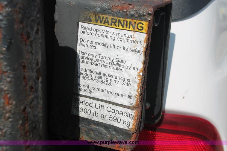 image for item E2911 2004 Ford F250 Super Duty XL SuperCab pickup truck