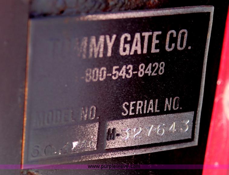 image for item E2911 2004 Ford F250 Super Duty XL SuperCab pickup truck