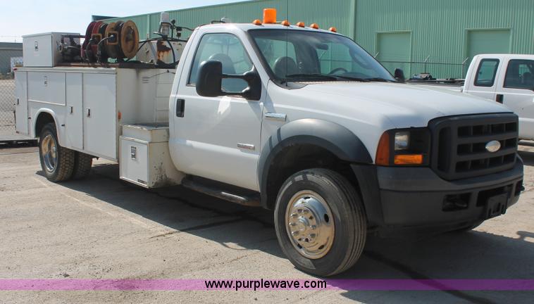 image for item E2912 2006 Ford F550 XL Super Duty service truck