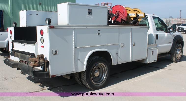 image for item E2912 2006 Ford F550 XL Super Duty service truck
