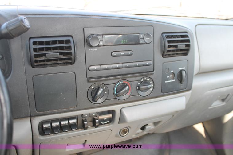 image for item E2912 2006 Ford F550 XL Super Duty service truck