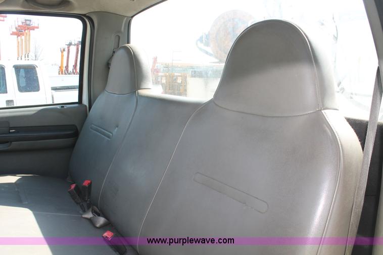 image for item E2912 2006 Ford F550 XL Super Duty service truck