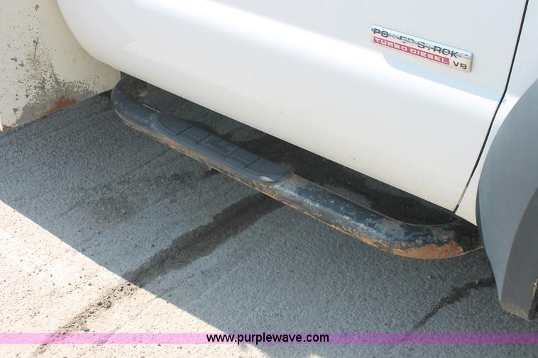 image for item E2912 2006 Ford F550 XL Super Duty service truck