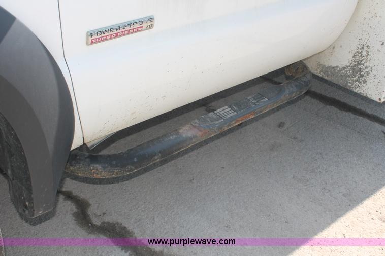 image for item E2912 2006 Ford F550 XL Super Duty service truck