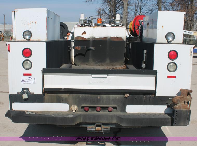 image for item E2912 2006 Ford F550 XL Super Duty service truck