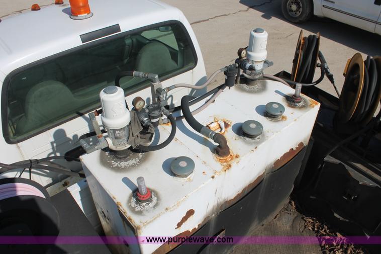 image for item E2912 2006 Ford F550 XL Super Duty service truck