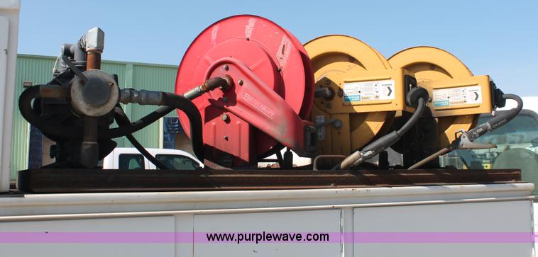 image for item E2912 2006 Ford F550 XL Super Duty service truck