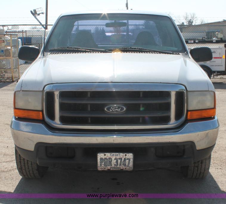 image for item E2913 1999 Ford F250 XLT Super Duty SuperCab pickup truck