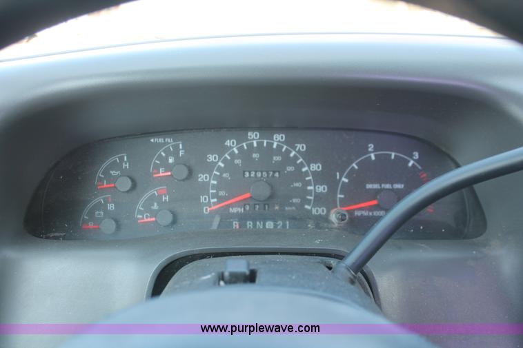 image for item E2913 1999 Ford F250 XLT Super Duty SuperCab pickup truck