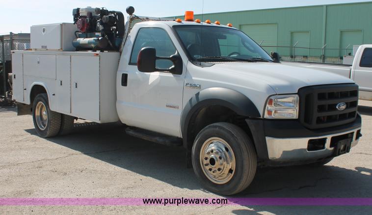 image for item E2914 2007 Ford F550 XL Super Duty SuperCab service truck