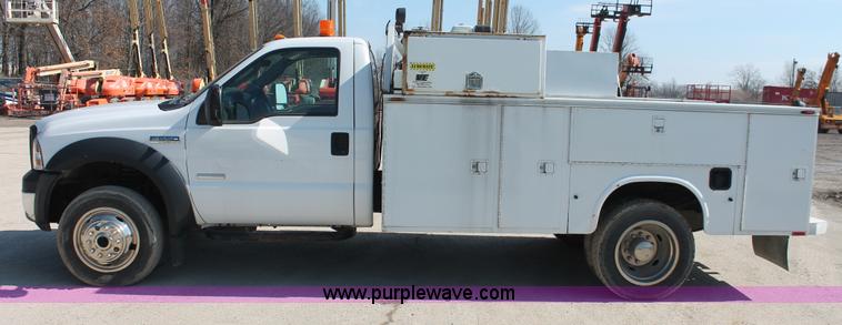 image for item E2914 2007 Ford F550 XL Super Duty SuperCab service truck