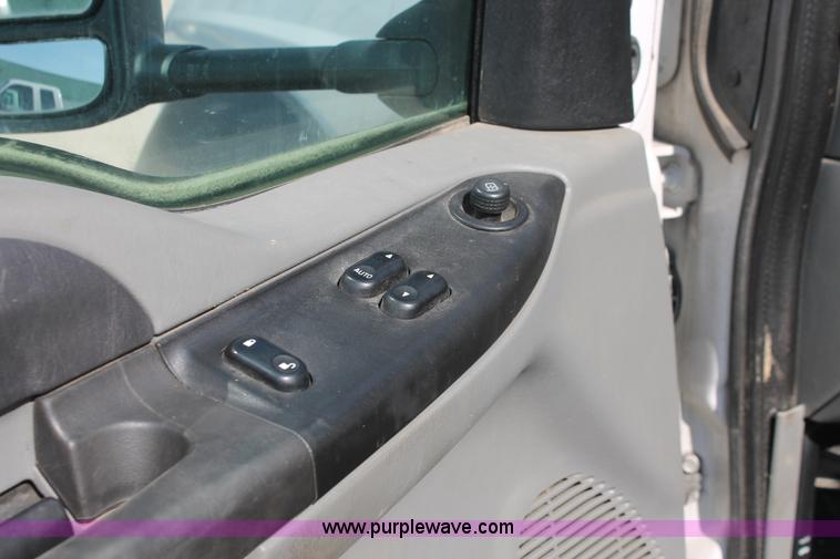 image for item E2914 2007 Ford F550 XL Super Duty SuperCab service truck