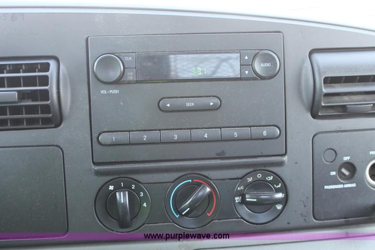 image for item E2914 2007 Ford F550 XL Super Duty SuperCab service truck