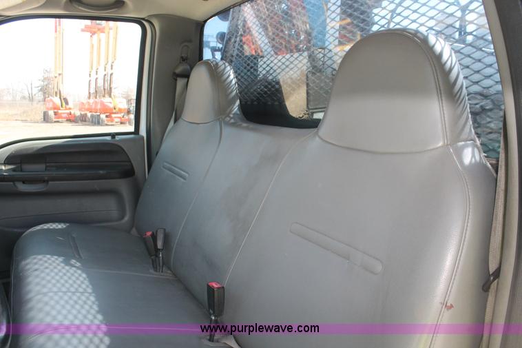 image for item E2914 2007 Ford F550 XL Super Duty SuperCab service truck