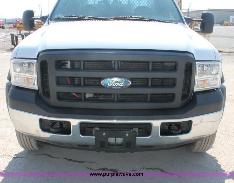 image for item E2914 2007 Ford F550 XL Super Duty SuperCab service truck