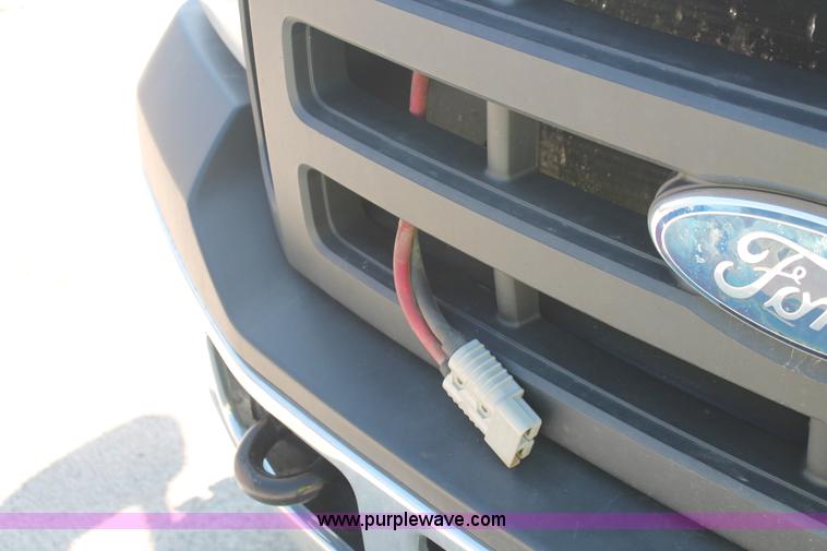 image for item E2914 2007 Ford F550 XL Super Duty SuperCab service truck