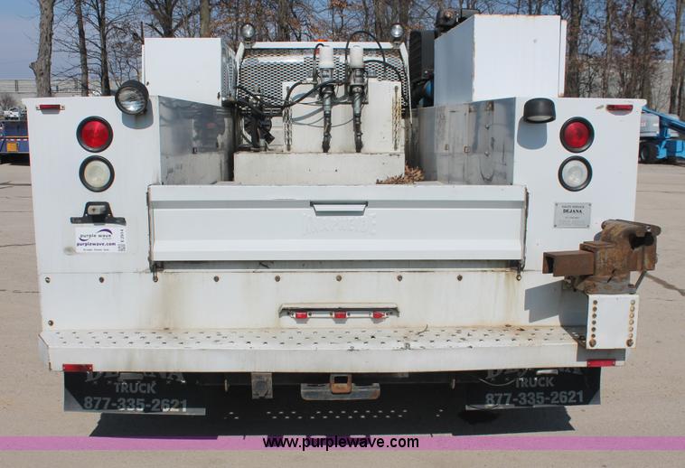 image for item E2914 2007 Ford F550 XL Super Duty SuperCab service truck