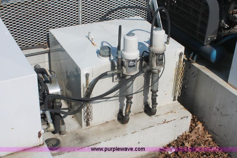 image for item E2914 2007 Ford F550 XL Super Duty SuperCab service truck