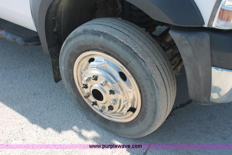 image for item E2914 2007 Ford F550 XL Super Duty SuperCab service truck