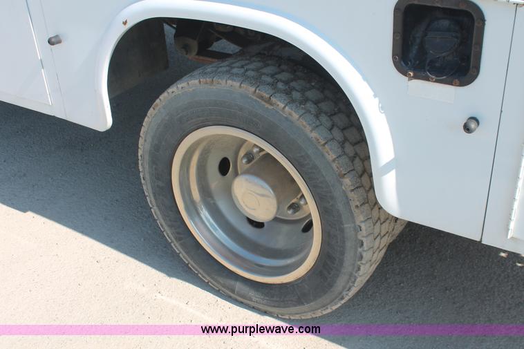 image for item E2914 2007 Ford F550 XL Super Duty SuperCab service truck