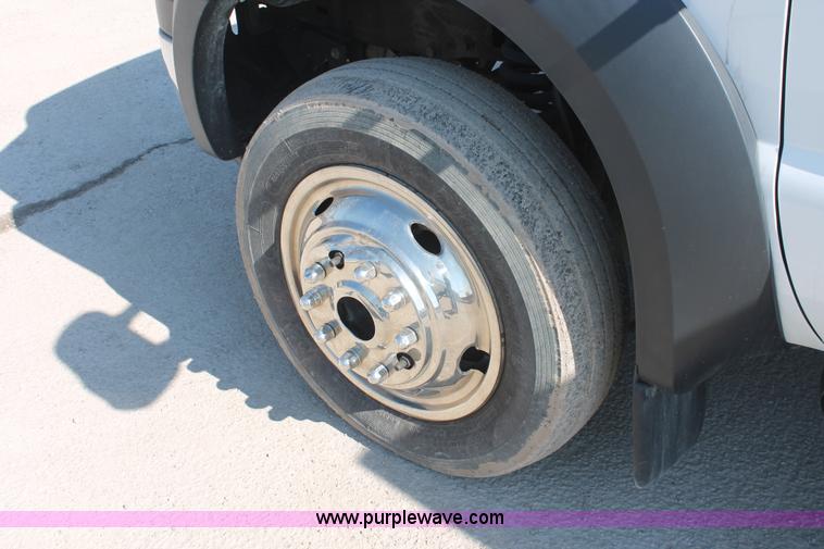 image for item E2914 2007 Ford F550 XL Super Duty SuperCab service truck