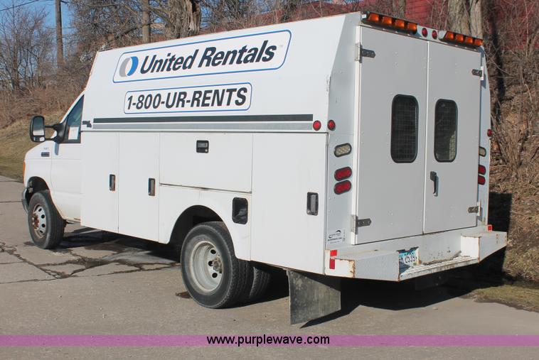image for item E2915 2006 Ford E350 Super Duty service van