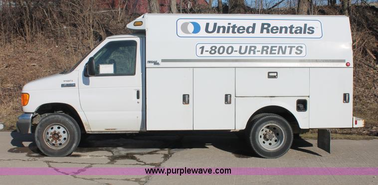 image for item E2915 2006 Ford E350 Super Duty service van
