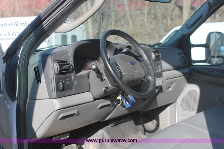 image for item E2916 2007 Ford F550 XL Super Duty service truck
