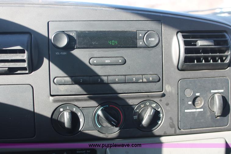 image for item E2916 2007 Ford F550 XL Super Duty service truck