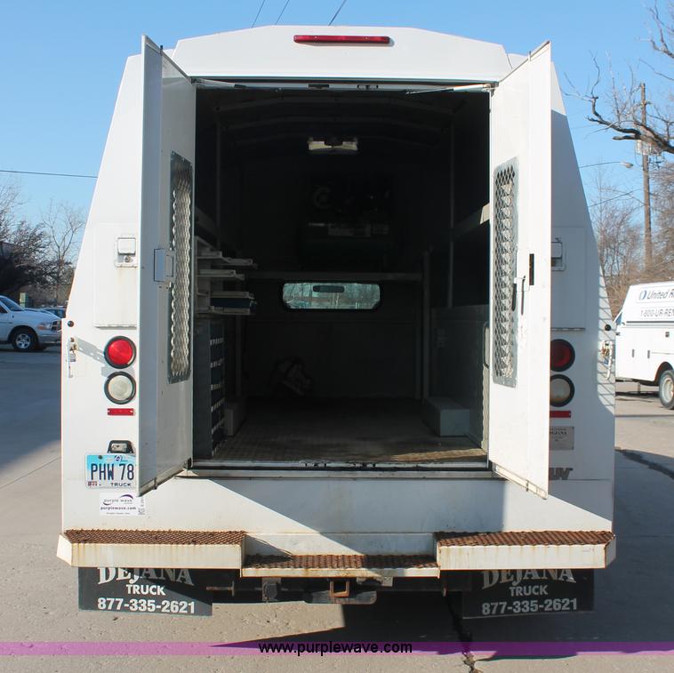 image for item E2916 2007 Ford F550 XL Super Duty service truck