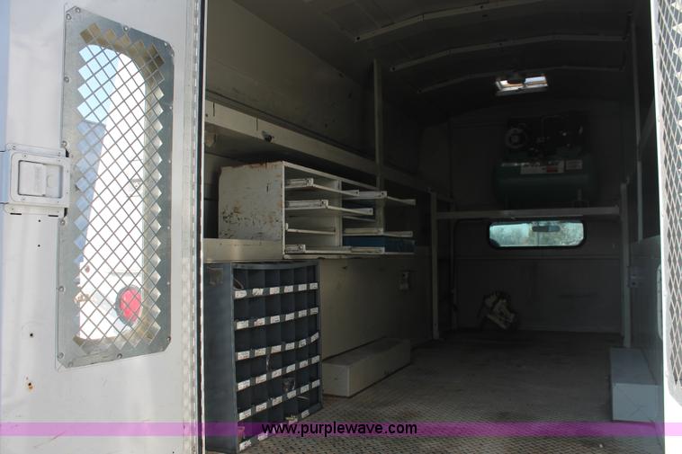 image for item E2916 2007 Ford F550 XL Super Duty service truck