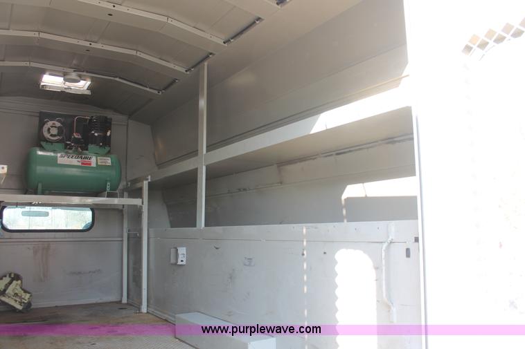 image for item E2916 2007 Ford F550 XL Super Duty service truck