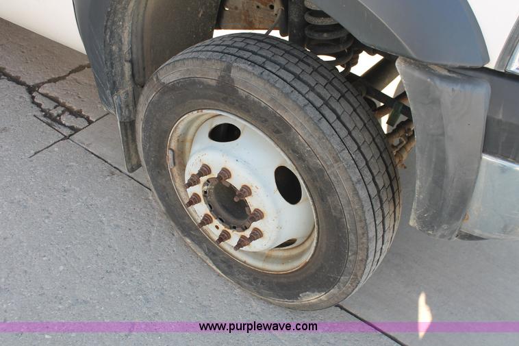 image for item E2916 2007 Ford F550 XL Super Duty service truck