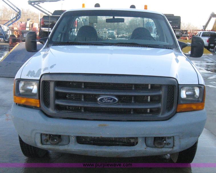 image for item E3107 2000 Ford F250 Super Duty XL service truck