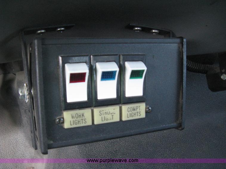 image for item E3107 2000 Ford F250 Super Duty XL service truck